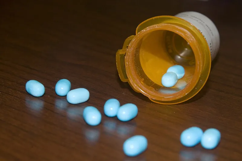 Hidden on Your Plate: How Everyday Foods Sabotage Your Medications Without Warning